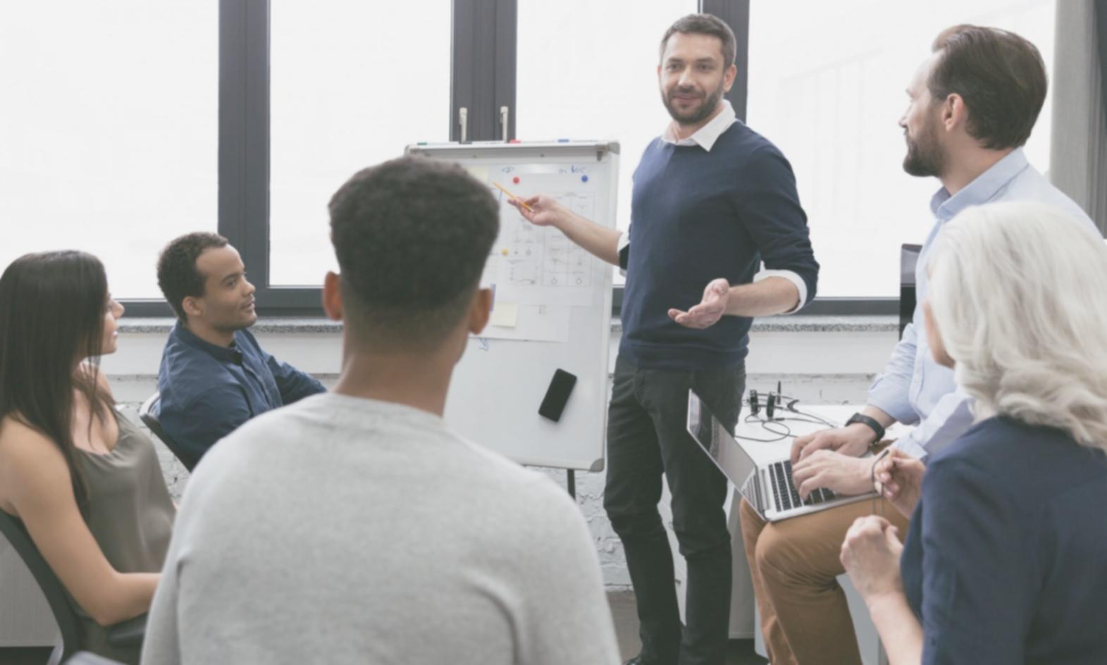 Consultation financière professionnelle dans un environnement moderne